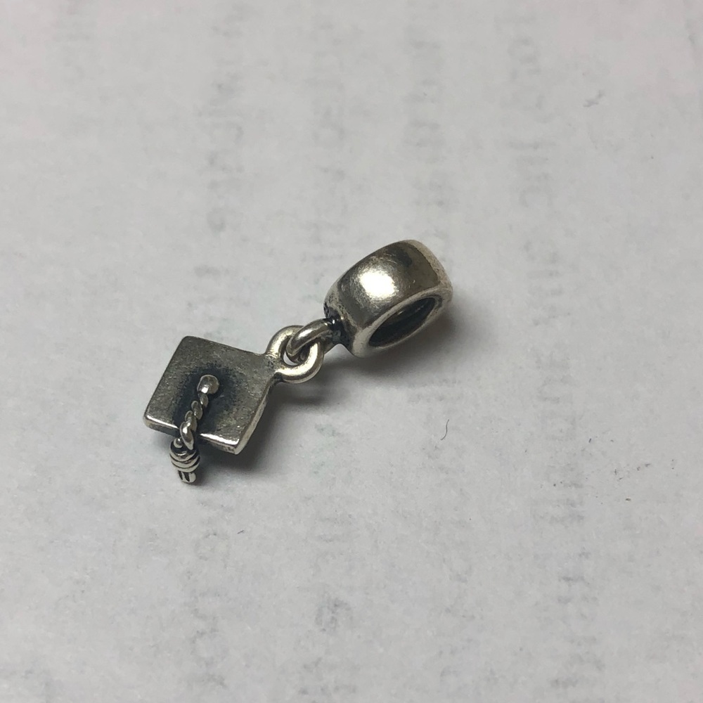 Pandora dangle graduation cap charm